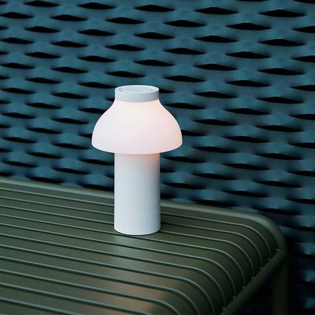 scandinavian design rechargeable lamp portable lamp outdoors lamp outdoors decor lámparas recargables lámparas de diseño lámparas portátiles lámparas de exterior HAY dk HAY design lamps diseño nórdico diseño escandinavo diseño danés danish lamps danish design scandinavian design rechargeable lamp portable lamp outdoors lamp outdoors decor lámparas recargables lámparas de diseño lámparas portátiles lámparas de exterior HAY dk HAY design lamps diseño nórdico diseño escandinavo diseño danés danish lamps danish design