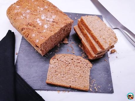 Pan integral con jengibre y semillas de chia