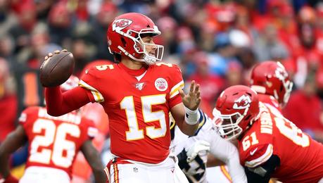 Los Chiefs le dan una extensión de contrato por 10 años a Patrick Mahomes