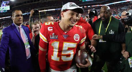 Los Chiefs extienden el contrato de Patrick Mahomes hasta 2031 Los Chiefs extienden el contrato de Patrick Mahomes hasta 2031