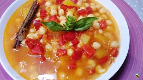 Berenjenas a la marroquí con papas y huevo Berenjenas a la marroquí con papas y huevo