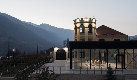 Un centro de inspiración para los peques es la Luminaria de Khryug, distrito de Akhtyn