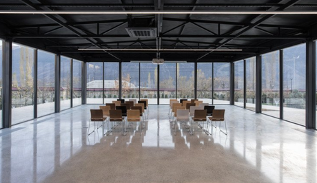 Un centro de inspiración para los peques es la Luminaria de Khryug, distrito de Akhtyn