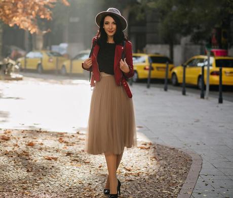 Outfit Falda Roja Larga