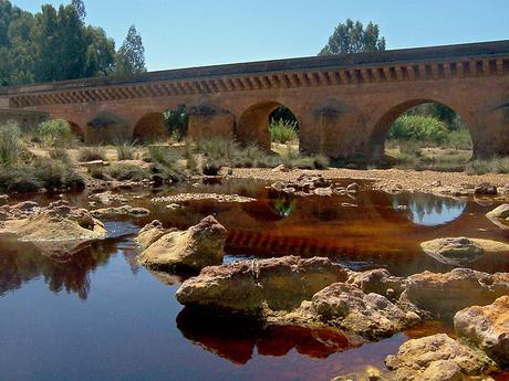 turismo de cercanía en Huelva, puente de Niebla sobre Río Tinto