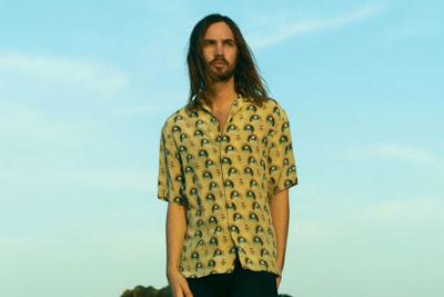 Tame Impala - On Track (Acoustic Live) (2020) Tame Impala - On Track (Acoustic Live) (2020)