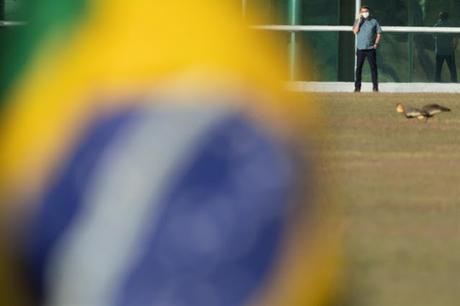 #Brasil #Coronavirus: Bolsonaro, aislado por COVID-19, pide a los alcaldes que abran el comercio