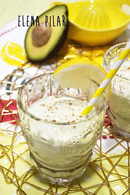 Smoothie de aguacate y leche condensada Smoothie de aguacate y leche condensada