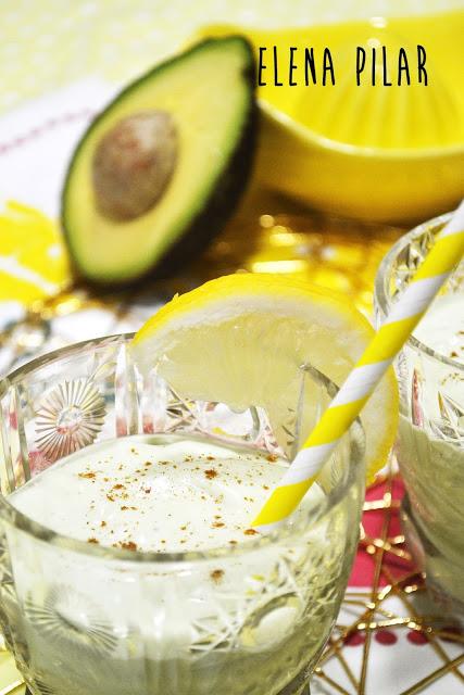 Smoothie de aguacate y leche condensada Smoothie de aguacate y leche condensada