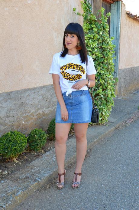 Camiseta de labios de leopardo de Femme Luxe Camiseta de labios de leopardo de Femme Luxe