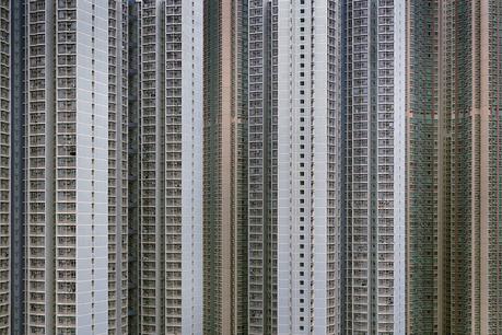 Kowloon city en Hong Kong: la aglomeración humana más densa del mundo y sus condicionantes geográficas y políticas. michael wolf architecture of density3