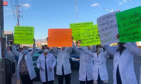 Médicos de la clínica 45 del IMSS, denuncian falta de equipo contra el COVID