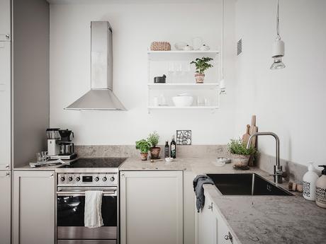 small kitchen scandinavian kitchen scandi kitchen modern kitchen modern kichen design kitchen contemporary kitchen cocina sin muebles superiores cocina nórdica cocina moderna cocina escandinava cocina de diseño cocina con muebles hasta el techo cocina con muebles altos  