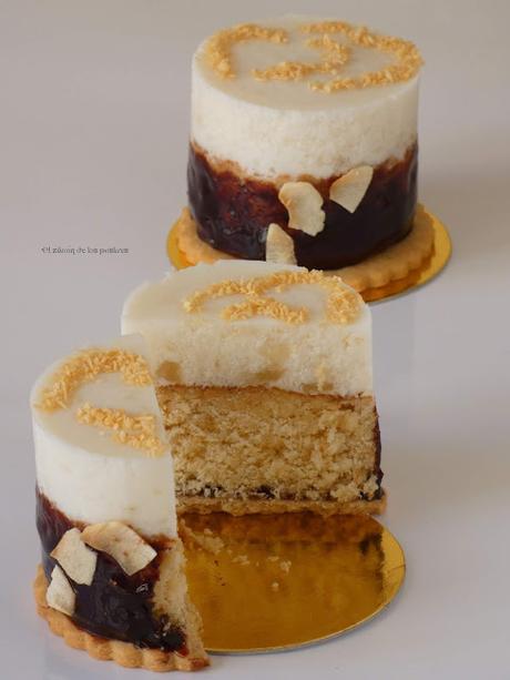 Pastelitos Piña y Coco