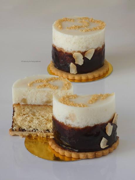 Pastelitos Piña y Coco