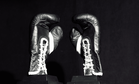 Guantes de Rocky y un traje de Darth Vader a subasta en #Hollywood Guantes de Rocky y un traje de Darth Vader a subasta en #Hollywood