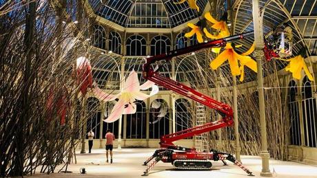 Flores gigantes inundan el Palacio de Cristal de El Retiro en su reapertura