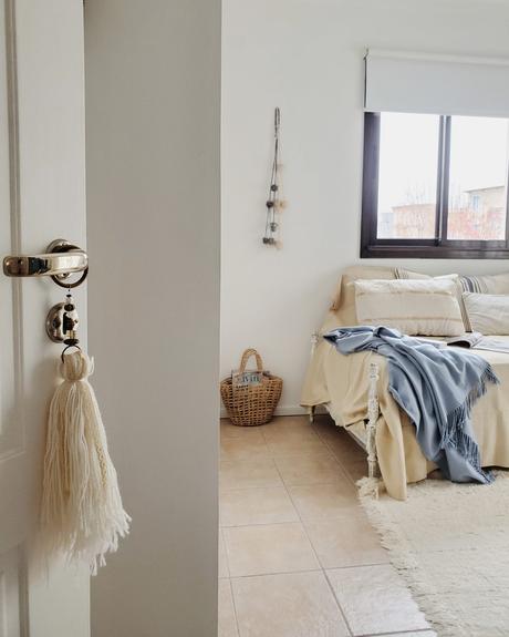 Proyecto azul: renovar un cuarto con color - halfpainted wall