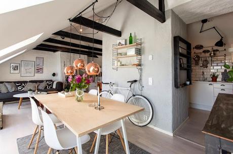 Un estudio en el ático