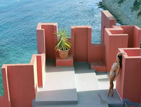 Bailando en el Muralla Roja de Calpe