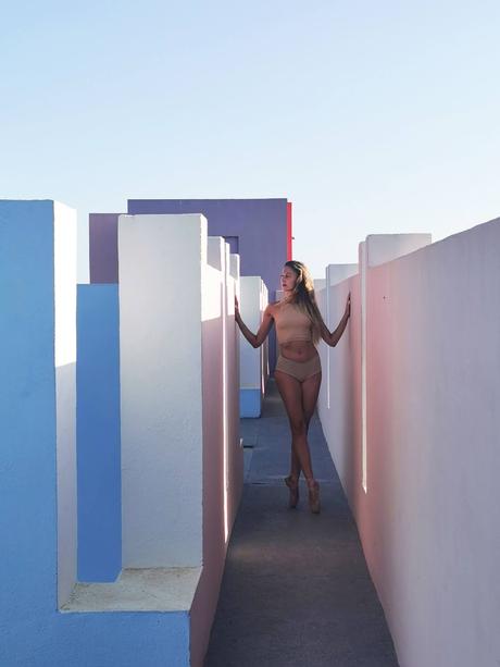 Bailando en el Muralla Roja de Calpe