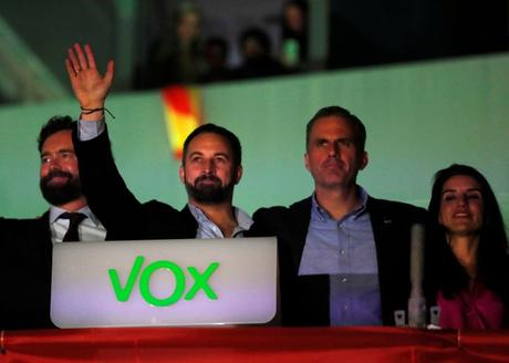 VOX se desliga de los grandes debates y apuestas políticas 