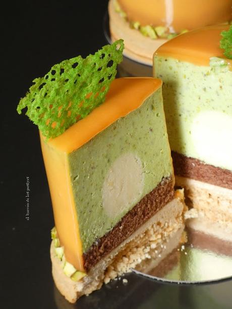 Entremet de Crema Namelaka de Pistacho