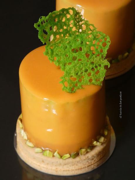 Entremet de Crema Namelaka de Pistacho