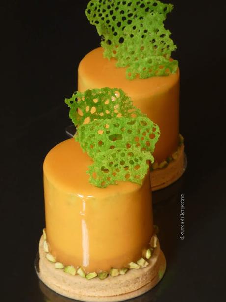 Entremet de Crema Namelaka de Pistacho