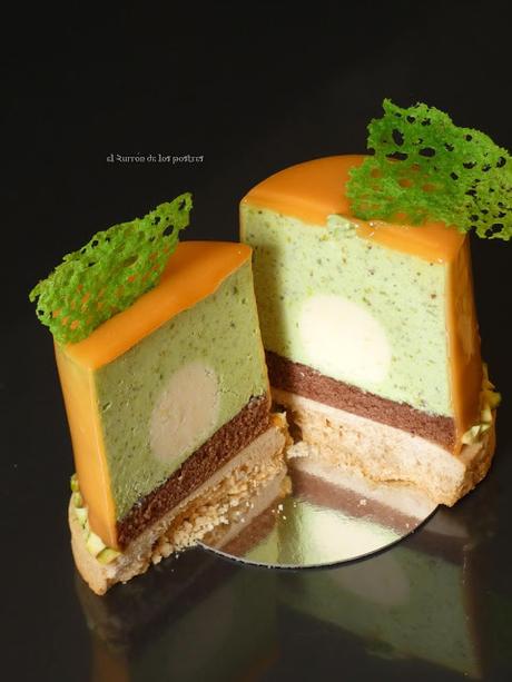 Entremet de Crema Namelaka de Pistacho