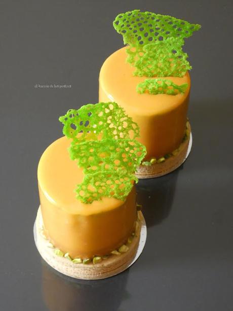Entremet de Crema Namelaka de Pistacho