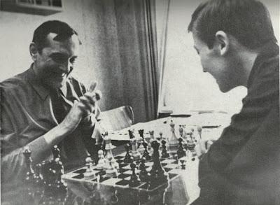 26 a 25 para el Burevestnik contra el CSKA tras la cuarta ronda - Riga tt 1968 -