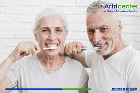 Pasos a seguir para el cepillado correcto de los dientes