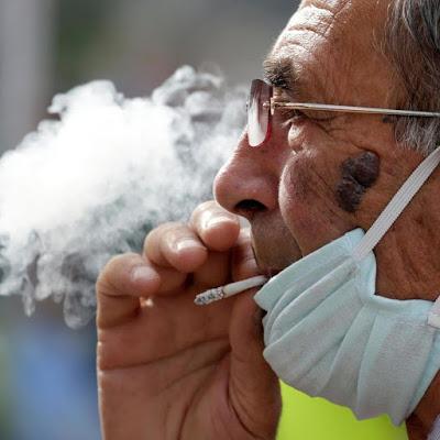 Se puede contraer el coronavirus a través del humo del cigarrillo-TuParadaDigital Se puede contraer el coronavirus a través del humo del cigarrillo-TuParadaDigital