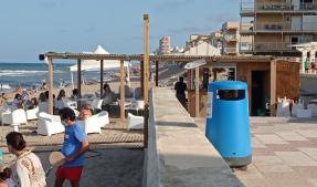 Mascarillas en el malecón.
