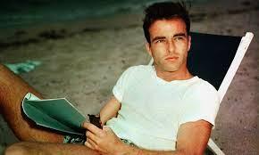 Montgomery Clift, joven gay sensible y malhumorado.