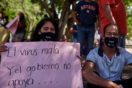 Empleados de antros y «tables» piden poder regresar a trabajar