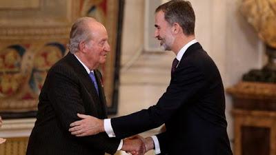 “La monarquía lentejas, con o sin chorizo”.