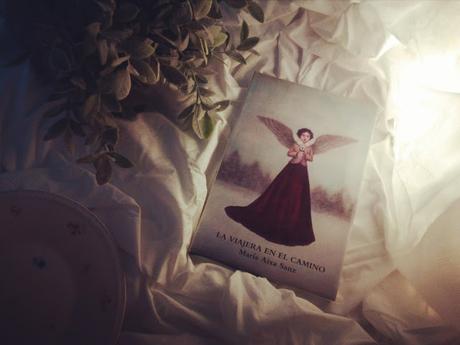 RESEÑA DE 'LA VIAJERA EN EL CAMINO' de María Aixa Sanz (EL PALACIO DE LOS LIBROS) RESEÑA DE 'LA VIAJERA EN EL CAMINO' de María Aixa Sanz (EL PALACIO DE LOS LIBROS)