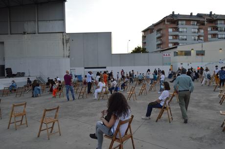 Concierto de Amaral en el verano #ponferradateabraza, la cercanía del dúo zaragozano alejó la distancia social