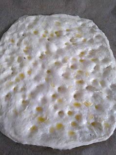 FOCACCIA DE TOMATES CHERRY Y ROMERO