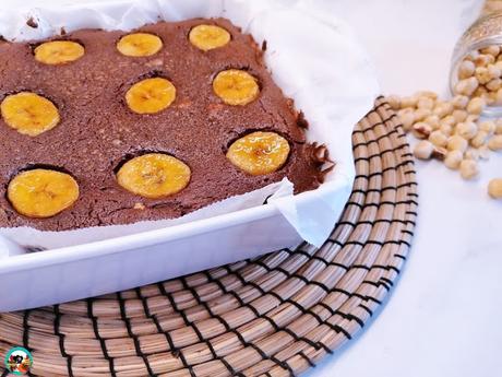Brownie de chocolate con plátano y avellanas Brownie de chocolate con plátano y avellanas