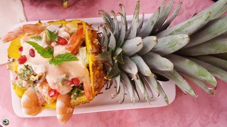 Piña rellena de arroz integral y anacardos Piña rellena de arroz integral y anacardos