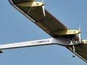 Primer vuelo internacional primer avión solar