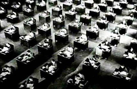 ‘Y El Mundo Marcha’ – Todo esta en las pequeñas cosas