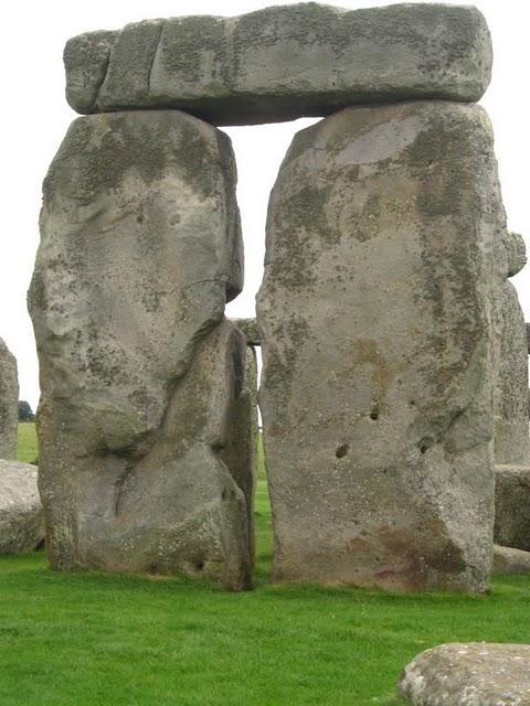 ENIGMAS DE PIEDRA: STONEHENGE Y AVEBURYHENGE