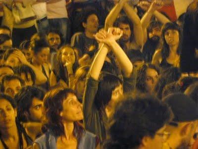 15 M en Sol: INDIGNADOS, LA ASAMBLEA QUE NO CESA