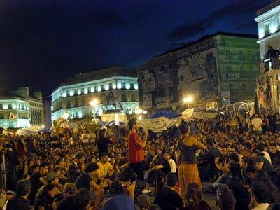15 M en Sol: INDIGNADOS, LA ASAMBLEA QUE NO CESA