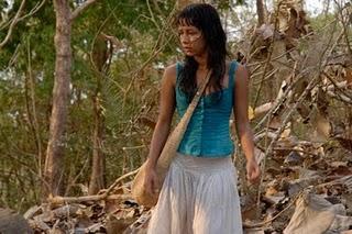 RETRATOS DE UN MAR DE MENTIRAS