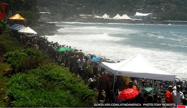 Ezequiel Lau gana la Copa Quiksilver El Salvador 2011